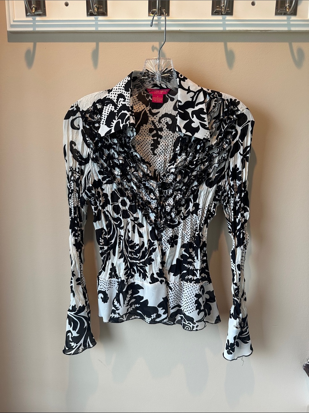 Sunny Leigh Black & White Ruffled V-Neck Blouse